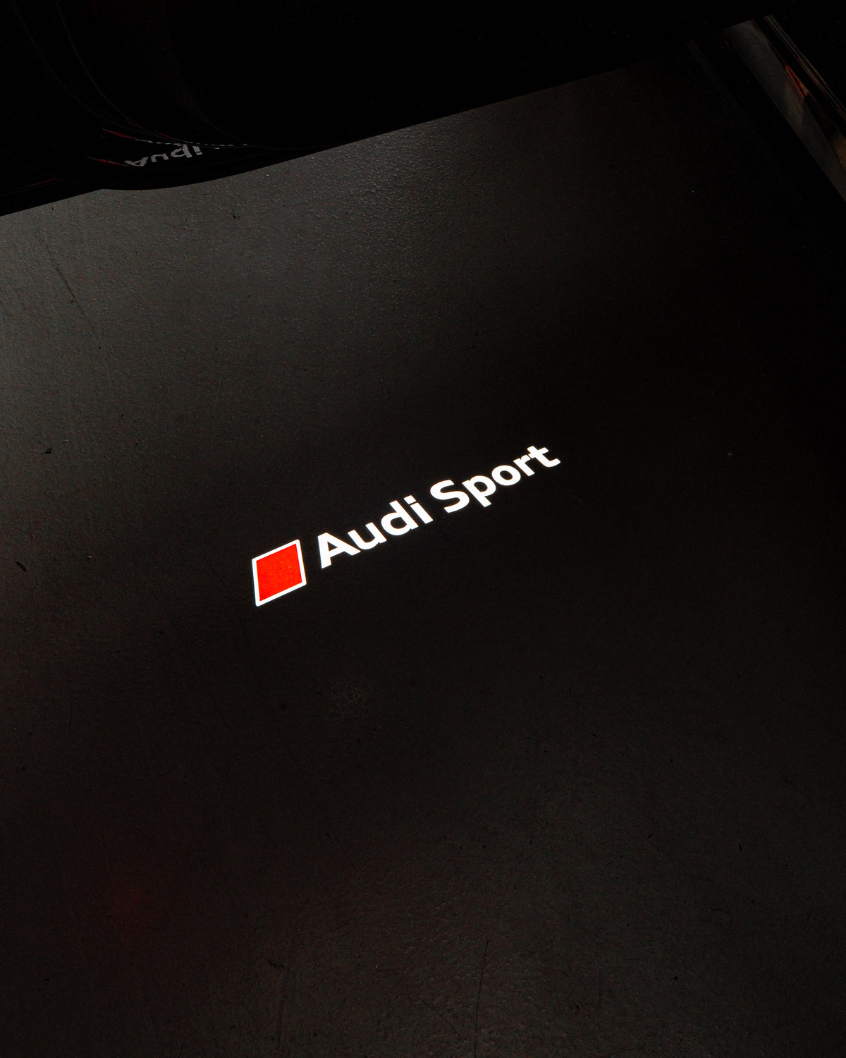 LED LOGO DOOR LIGHTS : AUDI