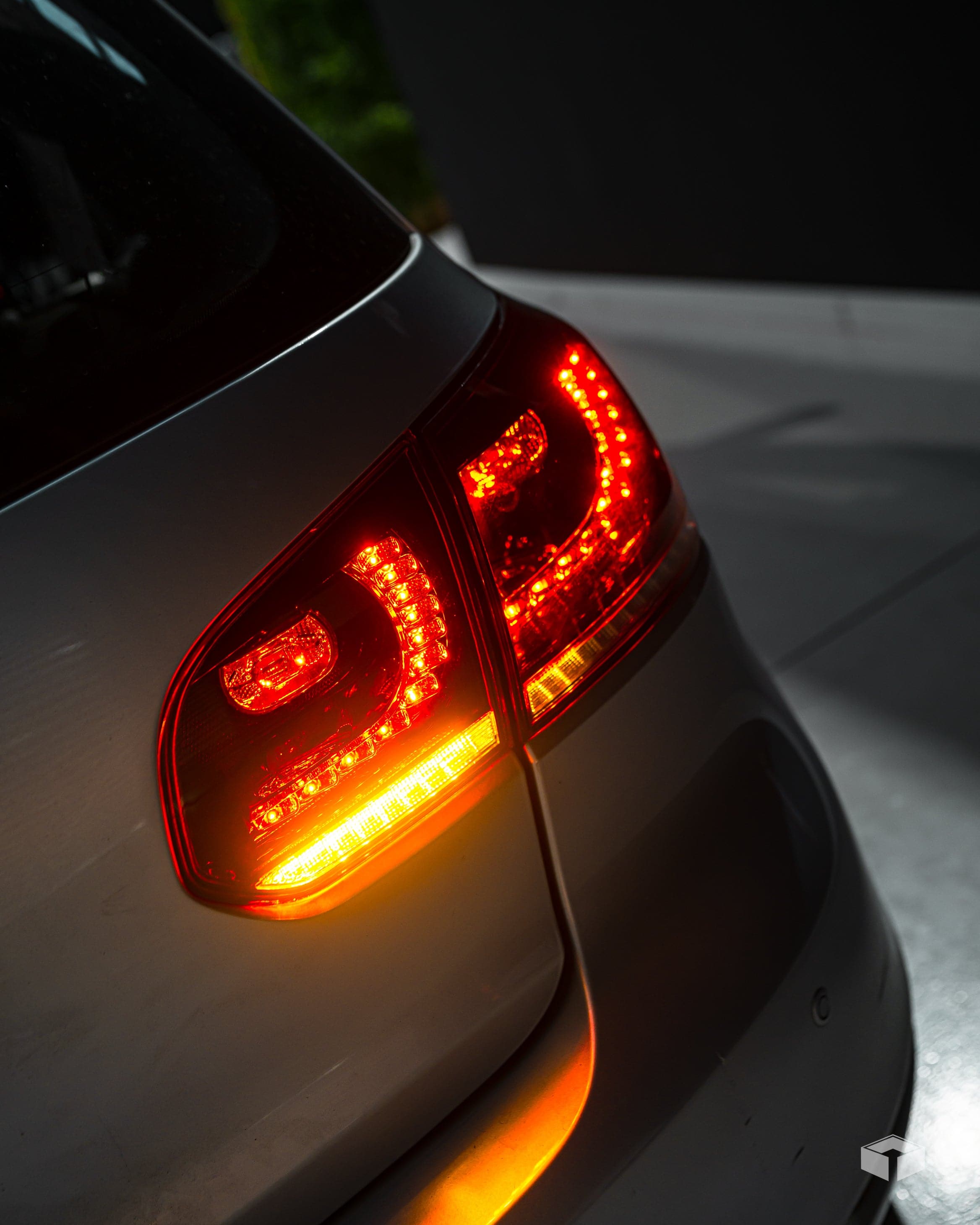 2008-2013 VW GOLF MK6R STYLE SEQUENTIAL LED TAIL LIGHTS