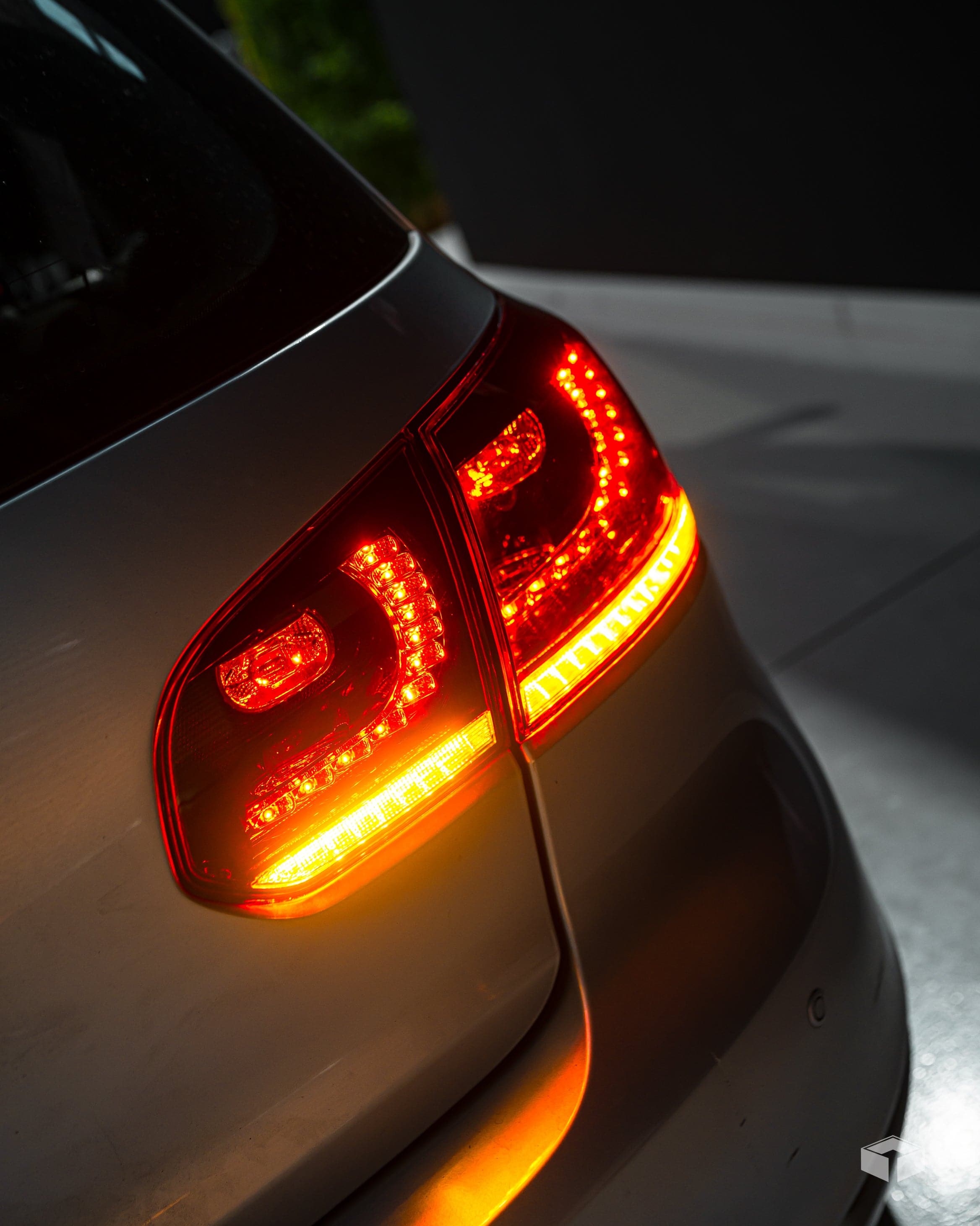 2008-2013 VW GOLF MK6R STYLE SEQUENTIAL LED TAIL LIGHTS