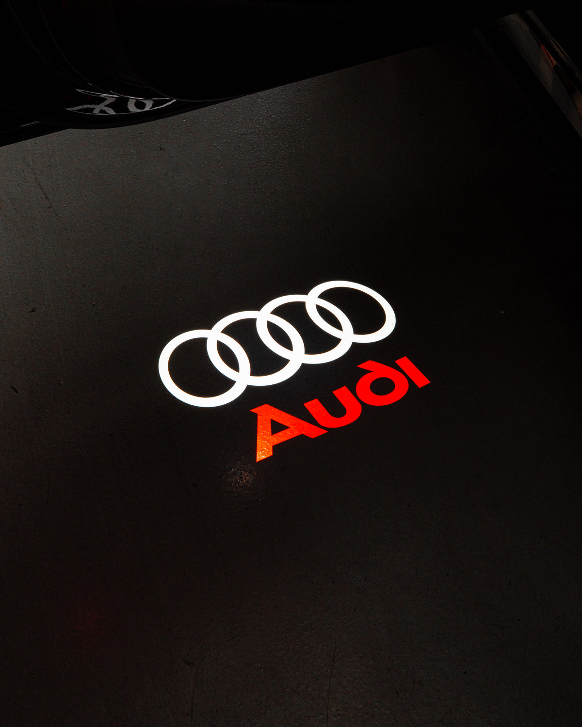 LED LOGO DOOR LIGHTS : AUDI