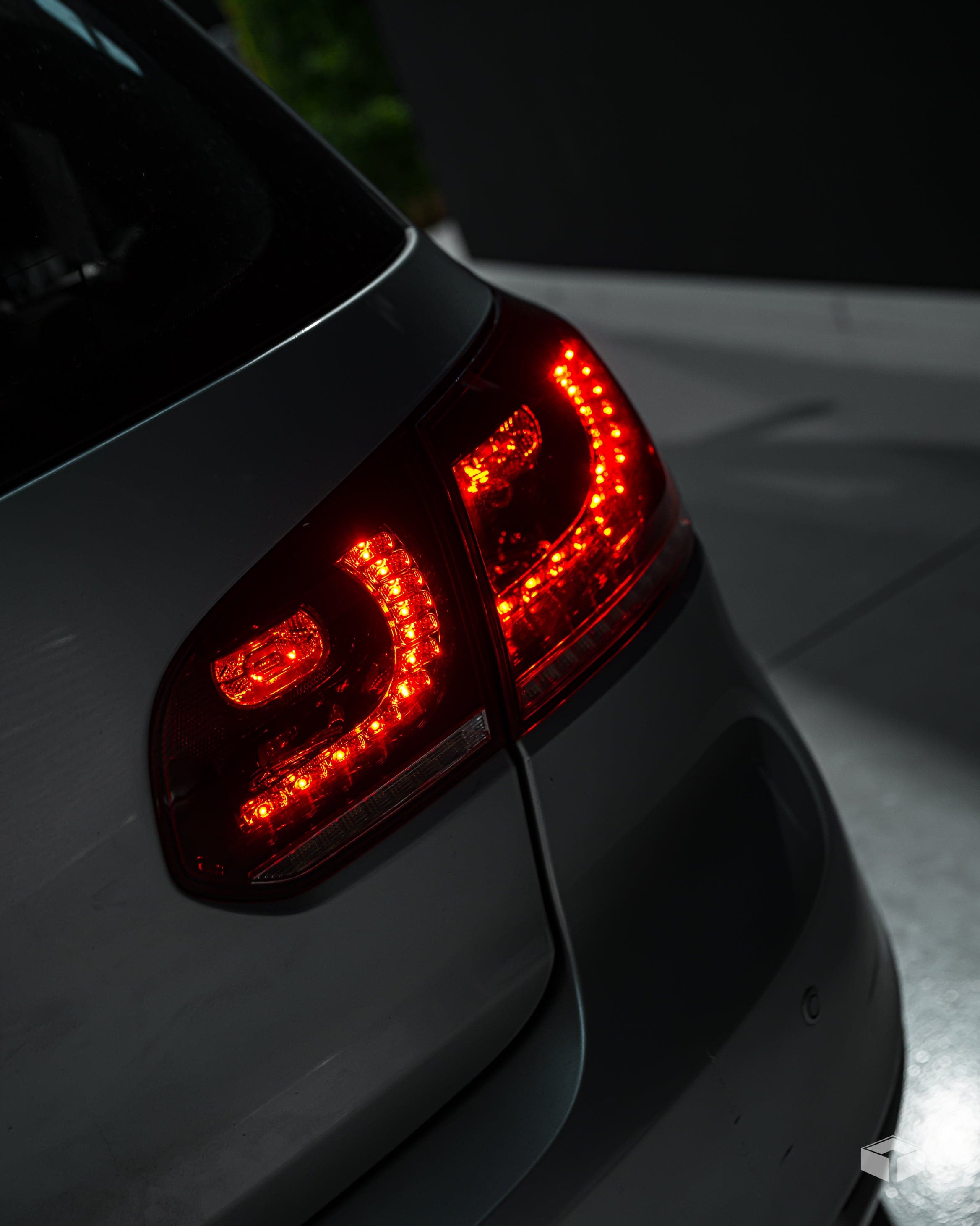 2008-2013 VW GOLF MK6R STYLE SEQUENTIAL LED TAIL LIGHTS